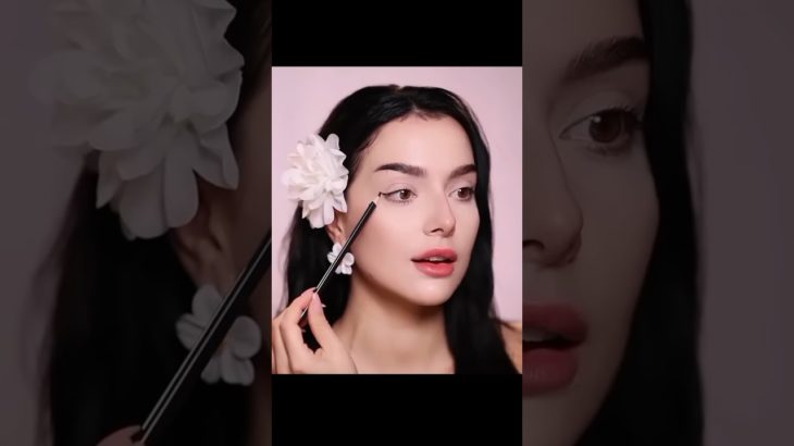 Amazing Viral Cheap makeup hack 👌✨ #trendingshorts #viralshort #beauty #youtubeshorts