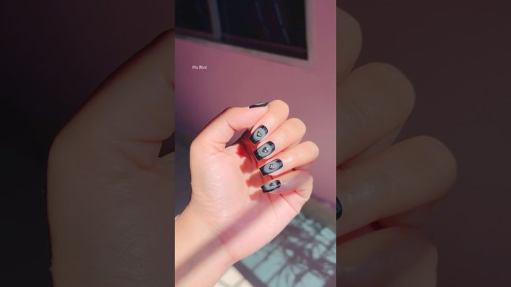Black Nail Paint + Beauty Blender Magic 🪄 💅 #nailart #piubhol #ytshorts