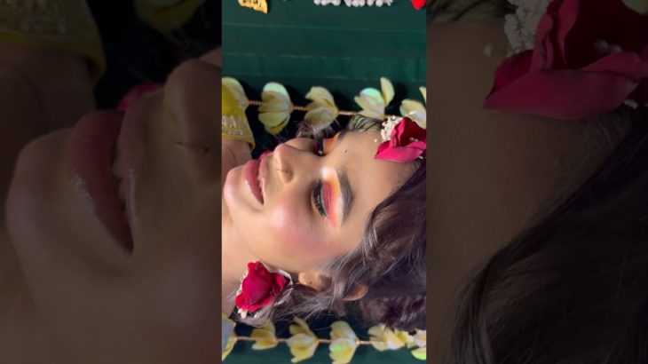 Mehndi Day Glam 💚 #mehndi #makeuplook #beauty #ytshorts.