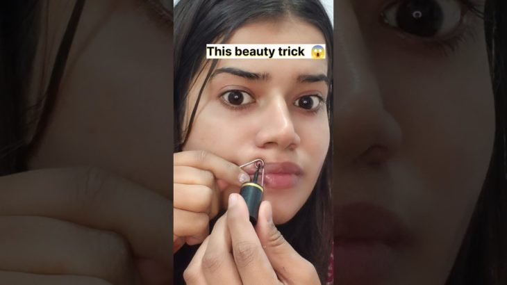 “This beauty trick is too viral 😱#makeup #shorts #makeuphacks #youtubeshorts