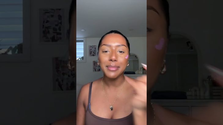 #greenscreen Huda Beauty can we come out with a slightly darker purple I think that would EATTT