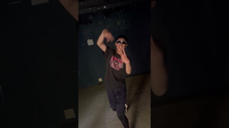 やっている所が暗すぎる#フィッシャーズ #横揺れ