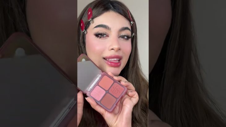 الوان الباليت حلوة احس تناسب الحنطيات مثلي كثييييير @Huda Beauty