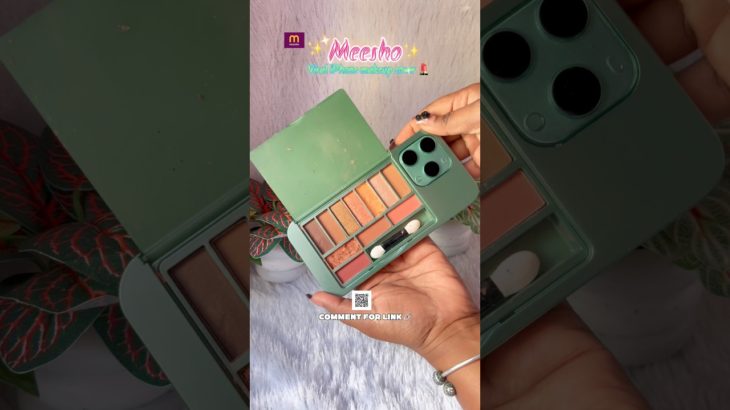 iPhone Shape Makeup Palette 😍 Must Try Viral Beauty Hack #shorts #shortsfeed #shortvideo #viral